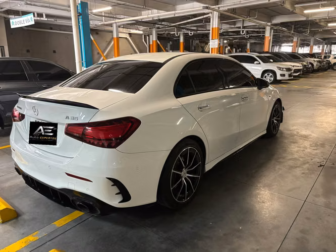 Mercedes-Benz AMG A35 4MATIC Berlina 2023