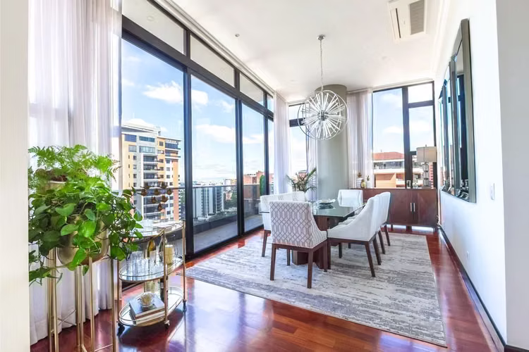 VENTA DE PENTHOUSE EN EDIFICIO SANTA INES, ZONA 14 - Imagen 8