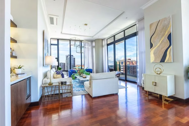 VENTA DE PENTHOUSE EN EDIFICIO SANTA INES, ZONA 14 - Imagen 7