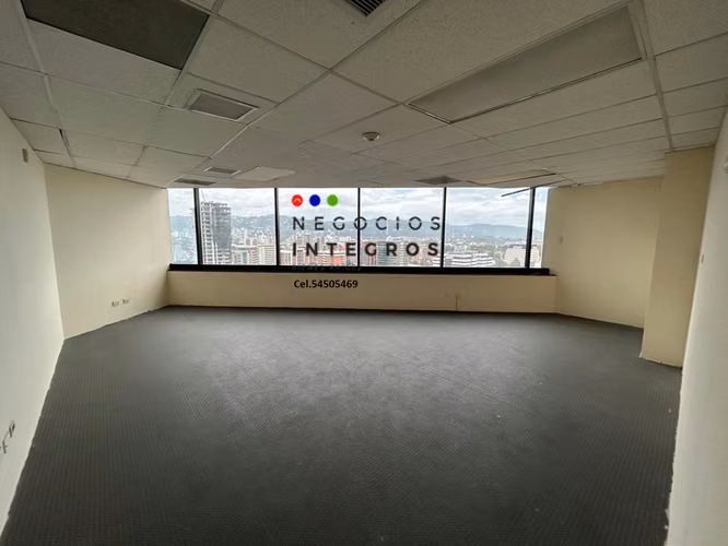 Oficina Corporativa en Renta Zona 10 | 892 m², 10 Oficinas y A/C | PV - Imagen 5
