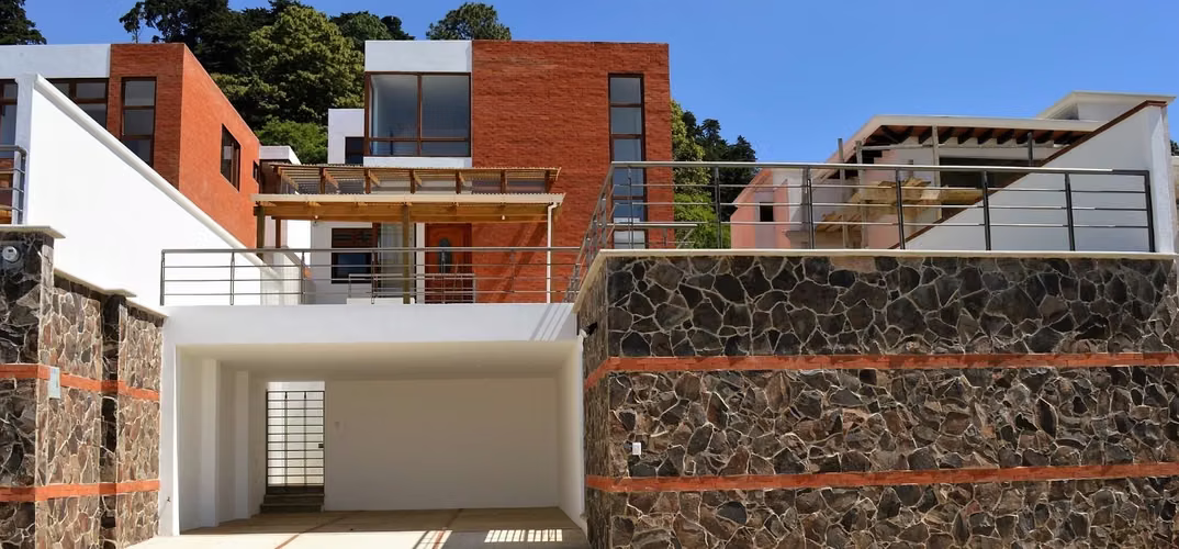 House for Rent Alto Valle CAES | 545 m², Large Garden & 4 Bedrooms | PV