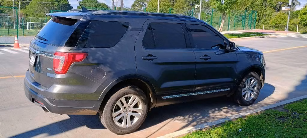 FORD EXPLORER XLT 4WD ECO BOOST AUTOMÁTICA MODELO 2018 - Imagen 5
