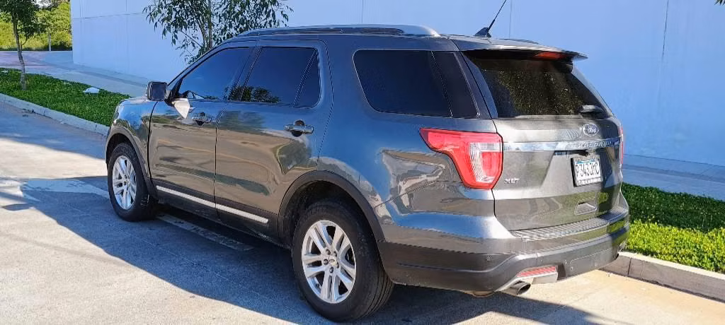 FORD EXPLORER XLT 4WD ECO BOOST AUTOMÁTICA MODELO 2018 - Imagen 3