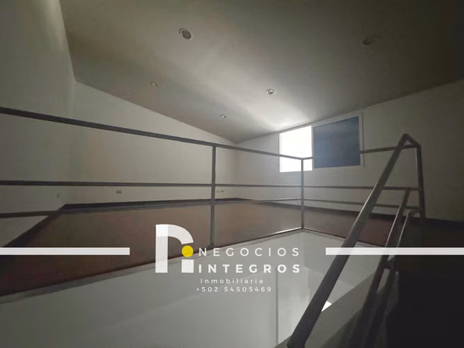 Locales en Renta en Plaza Comercial | Desde 70 m² + Amplio Parqueo | PV