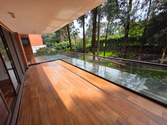 Elegantes Apartamentos en Renta Lucca Zona 10 | 242 m², Balcón, Jacuzzi y Rooftop | PV