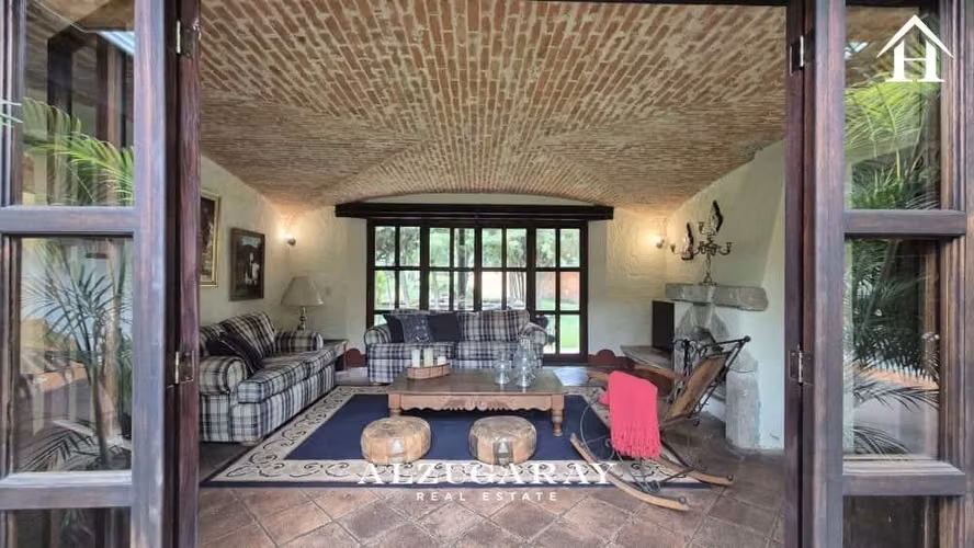 Casa espectacular 11,075 Vrs2 A 10 mins Antigua - Imagen 4