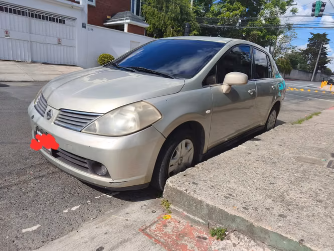 Nissan Tiida 2008