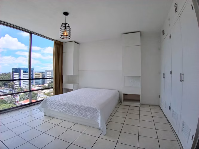 Zona 9 Cortijo Reforma apartamento semi amueblado