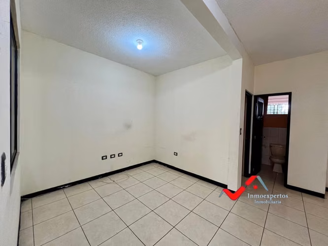 CASA EN VENTA PINARES, SAN CRISTOBAL, ZONA 8 MIXCO - Imagen 15