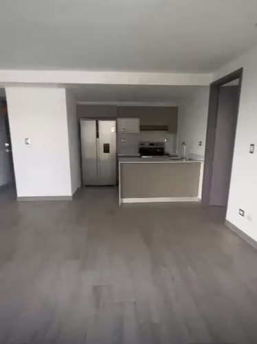 Rento apartamento zona 15 cerca de Sanatorio El Pilar - Imagen 2