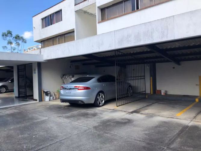 APARTAMENTO EN RENTA ZONA 15 VH II, EDIFICIO BIARRITZ - Imagen 16