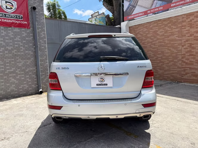 Mercedes-Benz ML 350 4Matic Agencia Modelo 2010