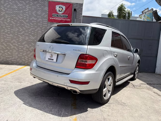 Mercedes-Benz ML 350 4Matic Agencia Modelo 2010