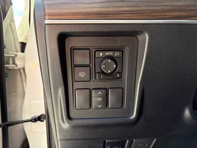 Toyota Land Cruiser Prado VX de Agencia Modelo 2019 - Imagen 18