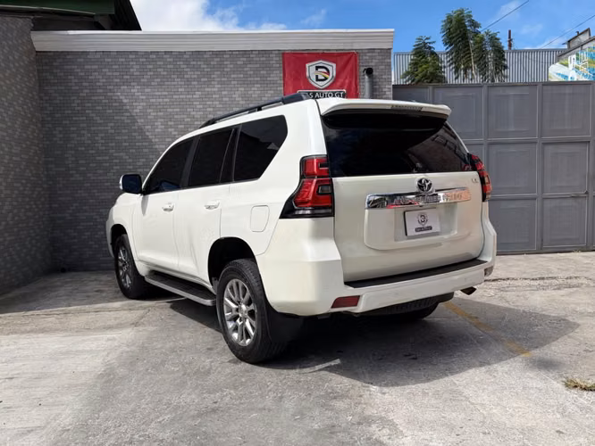 Toyota Land Cruiser Prado VX de Agencia Modelo 2019 - Imagen 5