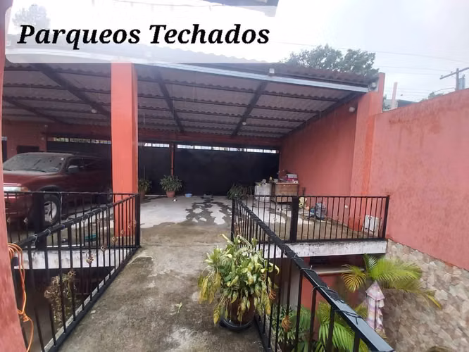 Casa en Grande Venta Residencial Loma Real San Cristóbal Zona 8 Mixco: - Imagen 2