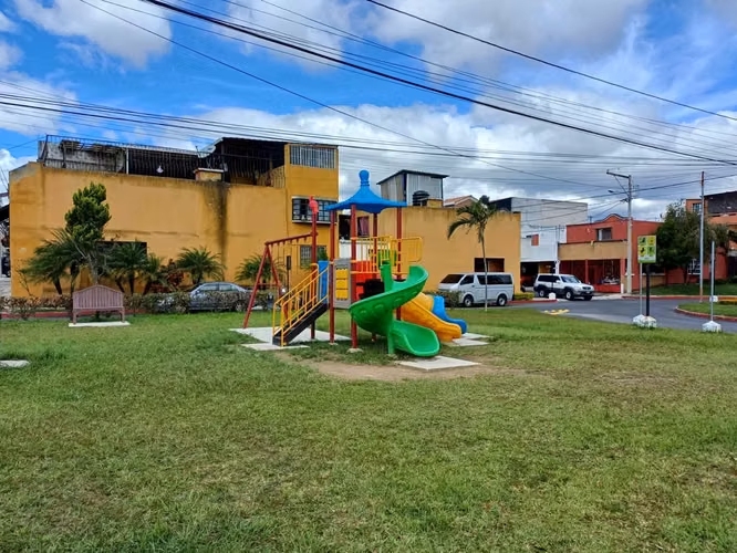Casa en Venta Colinas de Monte María Norte, Villa Nueva - Imagen 13