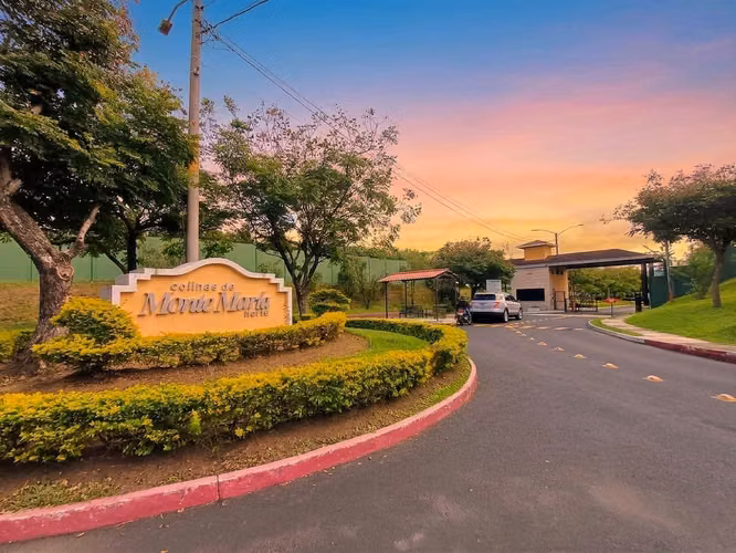 Casa en Venta Colinas de Monte María Norte, Villa Nueva