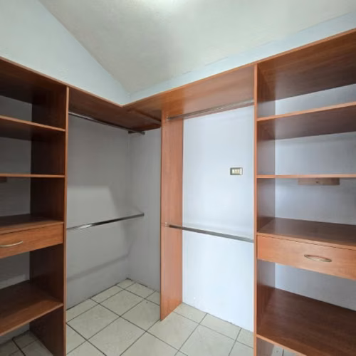 Casa con Amplio Terreno en Venta Bulevar San Cristóbal - Imagen 19