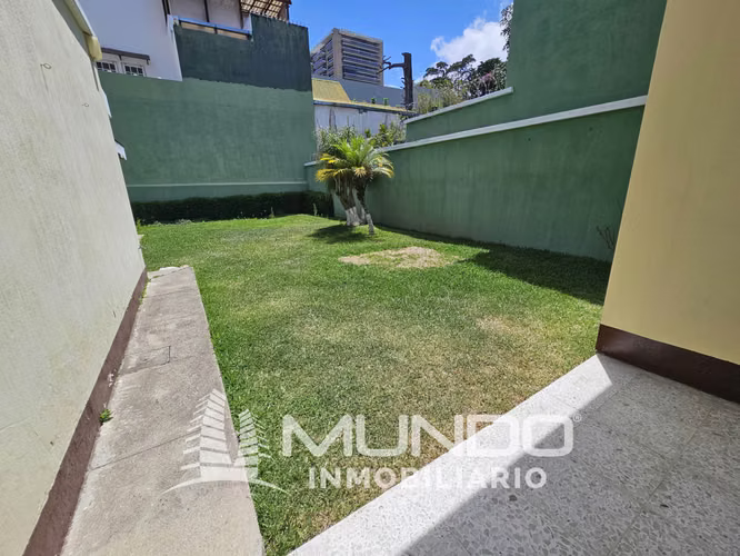 CASA PARA OFICINAS EN RENTA ZONA 14, CERCA DE LA CAÑADA - Imagen 9