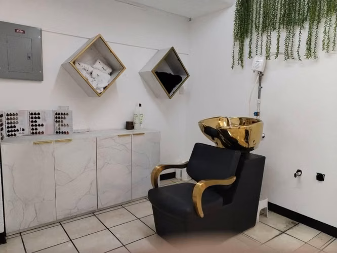 Derecho de llave salon de belleza - Imagen 6