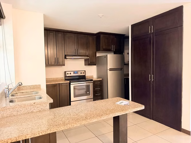 APARTAMENTO EN RENTA EN ZONA 11, SANTA MARÍA DE LAS CHARCAS - Imagen 2
