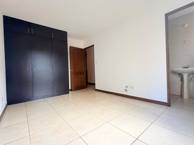 APARTAMENTO EN RENTA EN ZONA 11, SANTA MARÍA DE LAS CHARCAS - Imagen 5