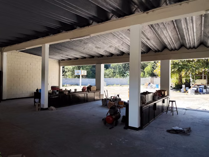 AMPLIA PROPIEDAD COMERCIAL EN ALQUILER EN SAN CRISTÓBAL - Imagen 10