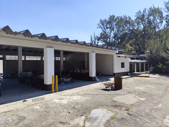 AMPLIA PROPIEDAD COMERCIAL EN ALQUILER EN SAN CRISTÓBAL - Imagen 2