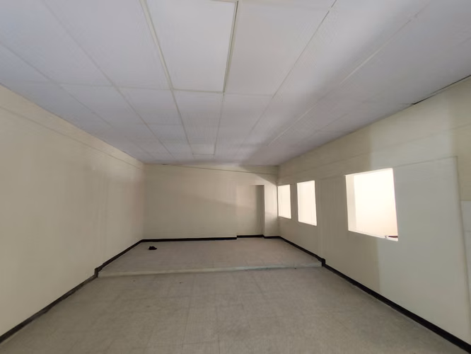 AMPLIA PROPIEDAD COMERCIAL EN ALQUILER EN SAN CRISTÓBAL - Imagen 7