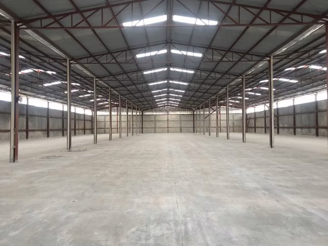 Bodega Industrial 5,938 m² en Zona 12 con Muelles de Carga - Imagen 7