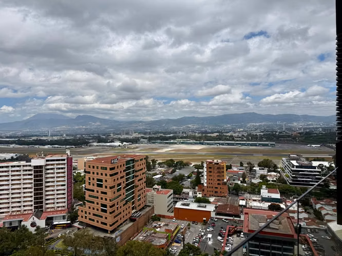 APARTAMENTO EN RENTA EN ZONA 14, PARQUE 14 - Imagen 3