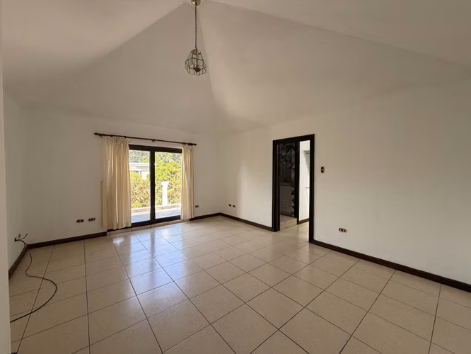 Casa en Renta Villas del Pinar CAES | 375 m², Pérgola y Horno de Pizza | PV - Imagen 7