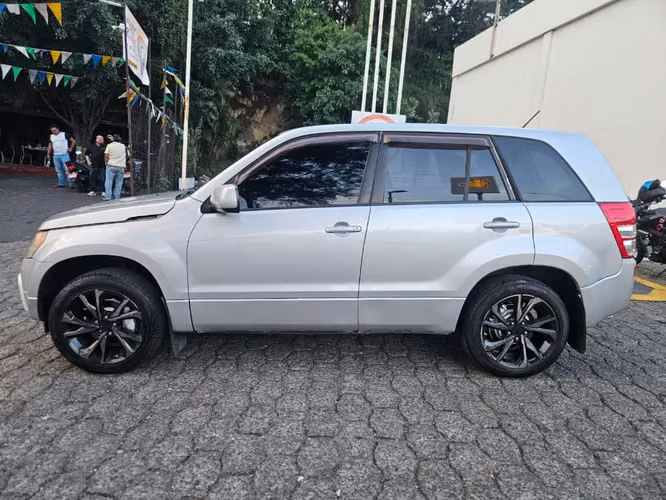 Suzuki vitara 2011 automatica - Imagen 5