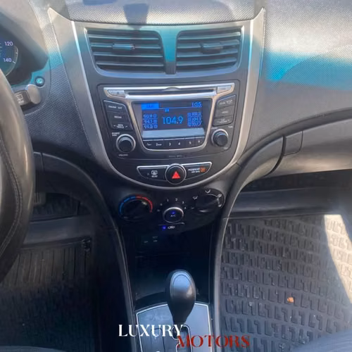 HYUNDAI ACCENT AÑO 2017 - Imagen 6
