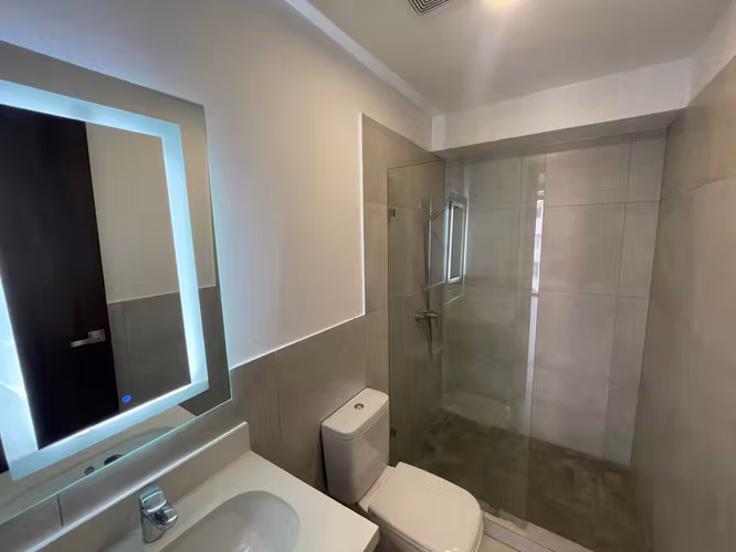Rento apartamento en Zona 14 EDIFICIO EXCLUSIVO ROOFTOP CON PISCINA - Imagen 15