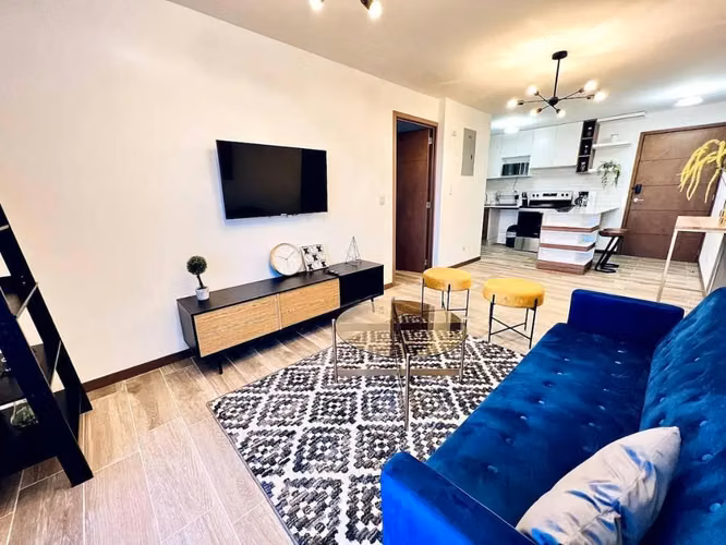 Alquilo lindo apartamento amueblado zona 14 La Villa Q6,600