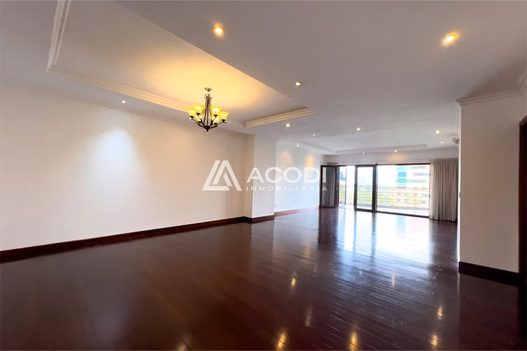 Apartamento en zona 14