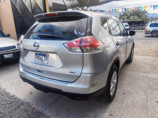 Nissan Rogue 2016 S | Recien ingresada