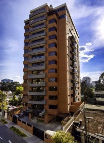Renta de apartamento en Edificio Altos de Santa Clara Zona 10 | 3 Habitaciones + servicio - Imagen 6