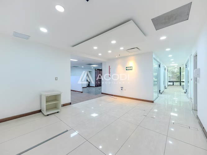 Oficina en Zona 10 - Imagen 4