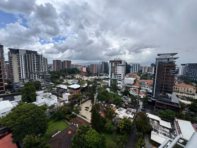 VENTA O RENTA DE ESPECTACULAR APARTAMENTO EN EDIFICIO SANTA MARIA, ZONA 10 - Imagen 10