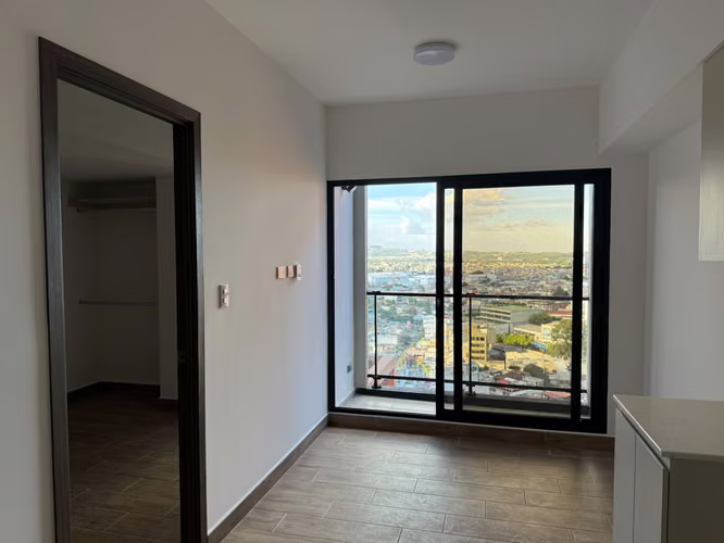 LINDO APARTAMENTO EN RENTA EN MODRA ZONA 4