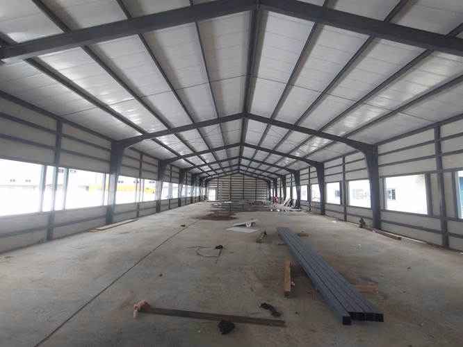ALQUILO : AMPLIA Bodega de 1000 M2 a pocos minutos de CAES y entrada a San Jose Pinula