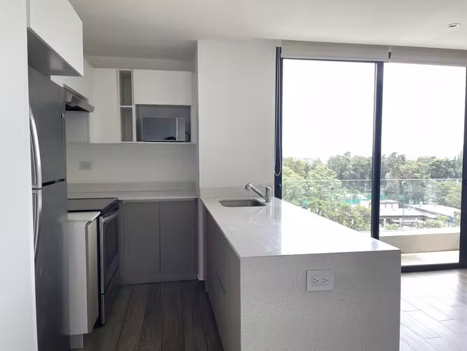 Apartamento de 2 Habitaciones en zona 15, Parque 15 - Imagen 2