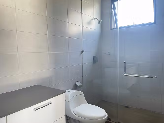 Lindo Apartamento de 2 Habitaciones en Vista Hermosa 2 - Imagen 9