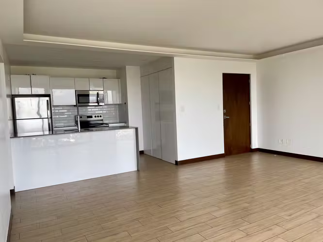 Lindo Apartamento de 2 Habitaciones en Vista Hermosa 2