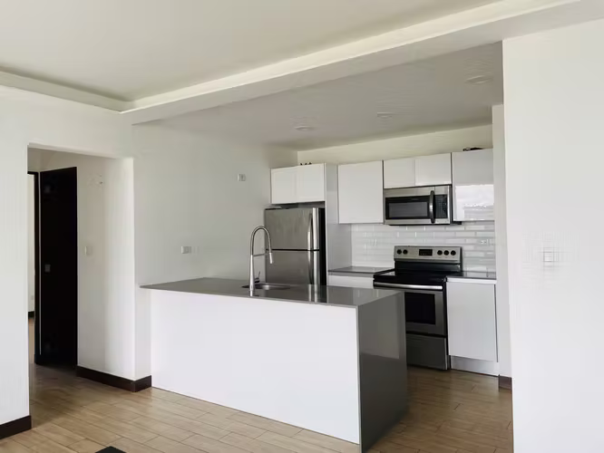 Lindo Apartamento de 2 Habitaciones en Vista Hermosa 2 - Imagen 3