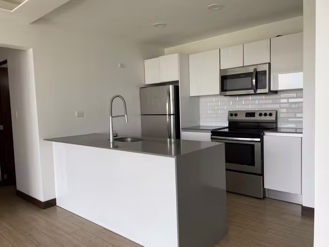 Lindo Apartamento de 2 Habitaciones en Vista Hermosa 2