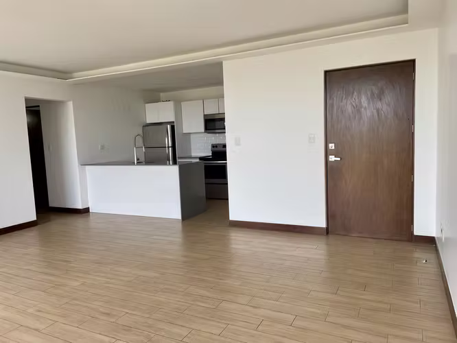 Lindo Apartamento de 2 Habitaciones en Vista Hermosa 2